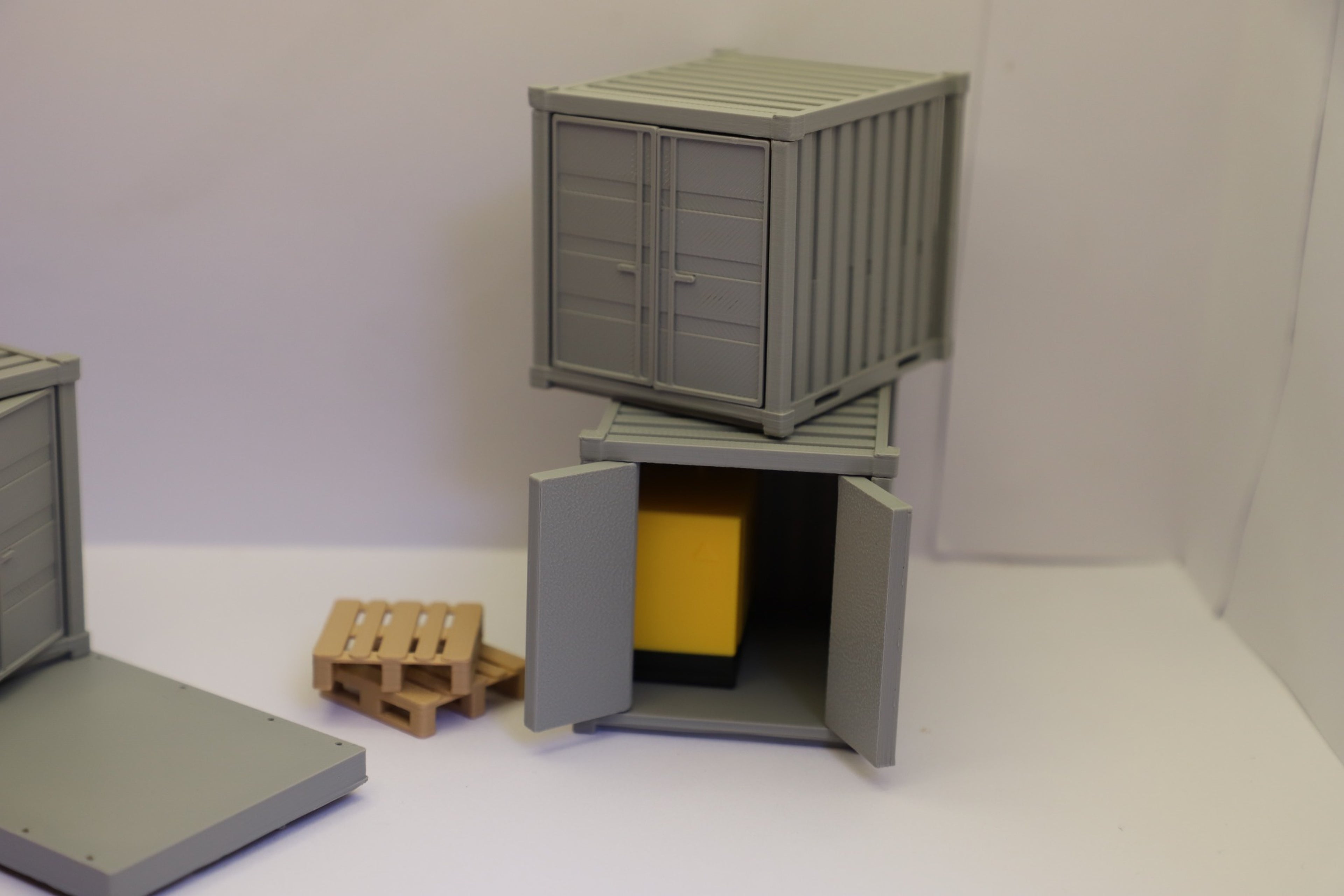 Contenedores de almacenamiento / Contenedores de materiales / Contenedores marítimos a escala 10 pies - 1/50 - Diferentes colores